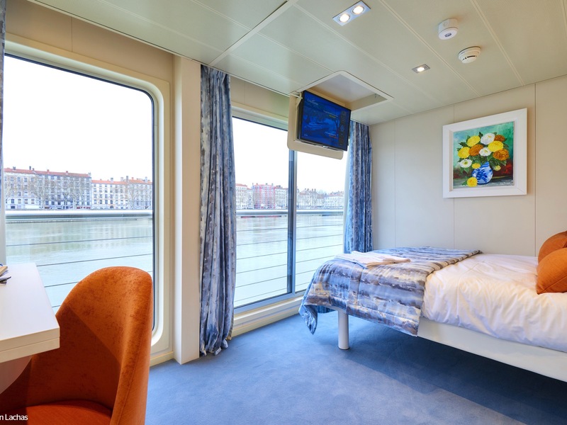 CAT. B - Upper Deck Accessible Double Bed